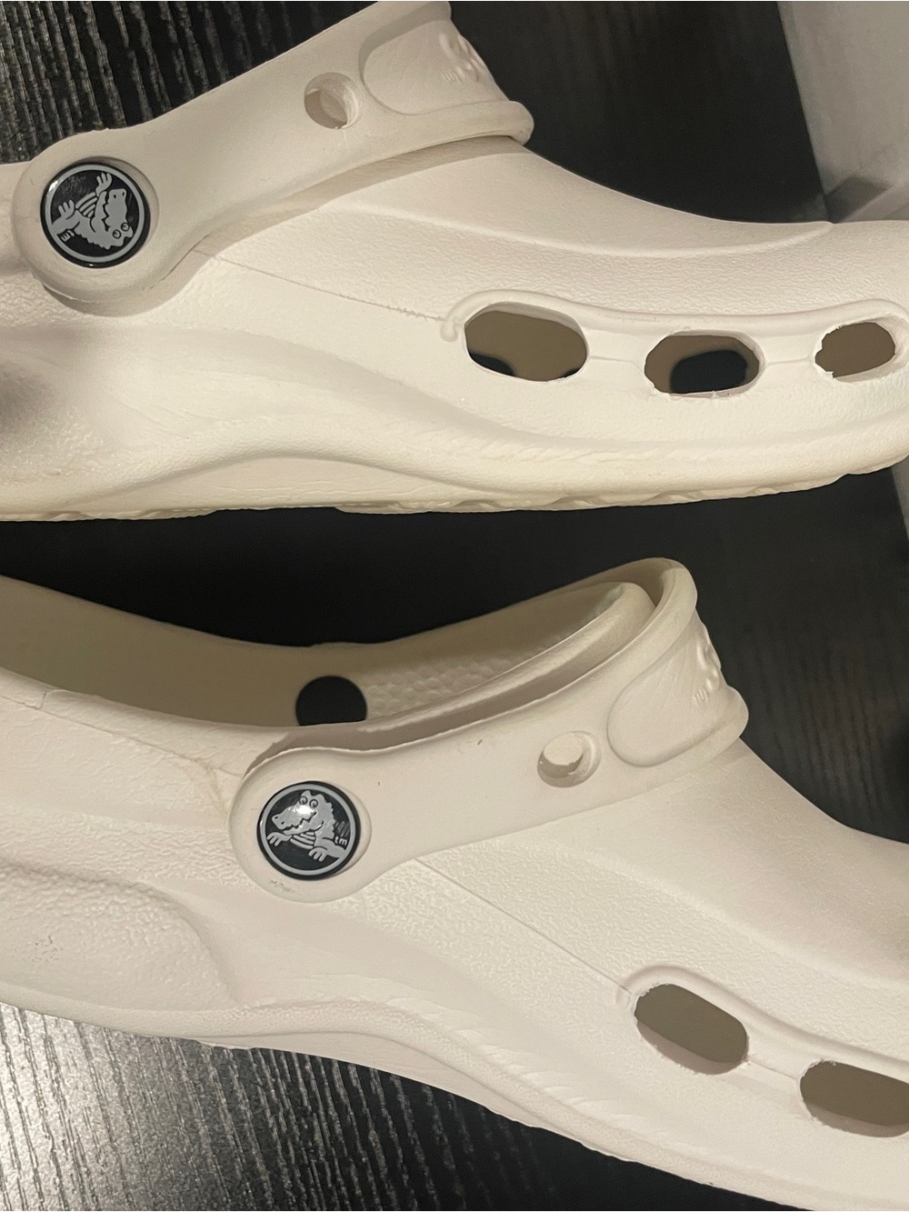 CROCS unisex Classic Clogs in White size M6/W7 - Picture 8 of 10
